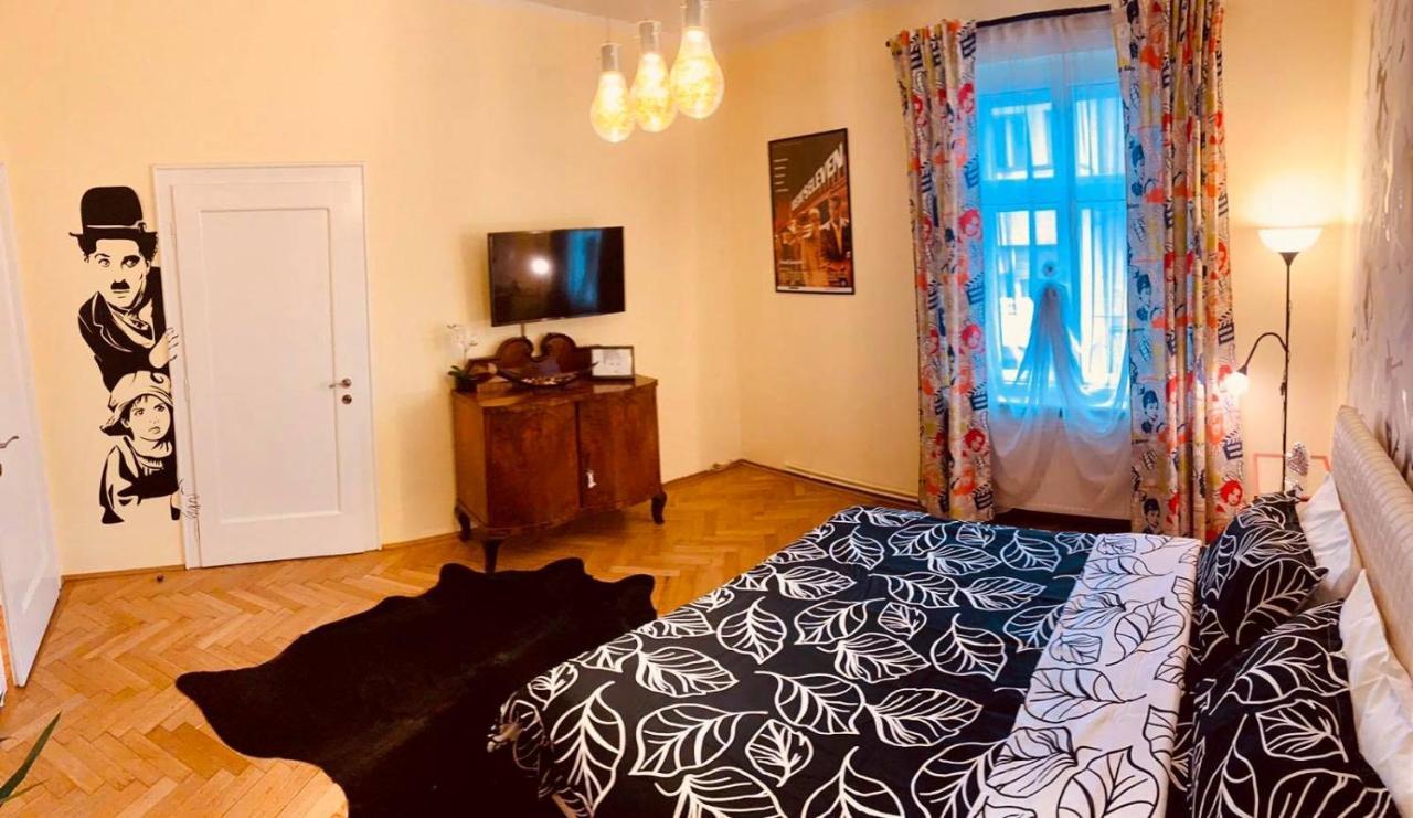 Cinematheque Ultracentral Apartment Сібіу Екстер'єр фото